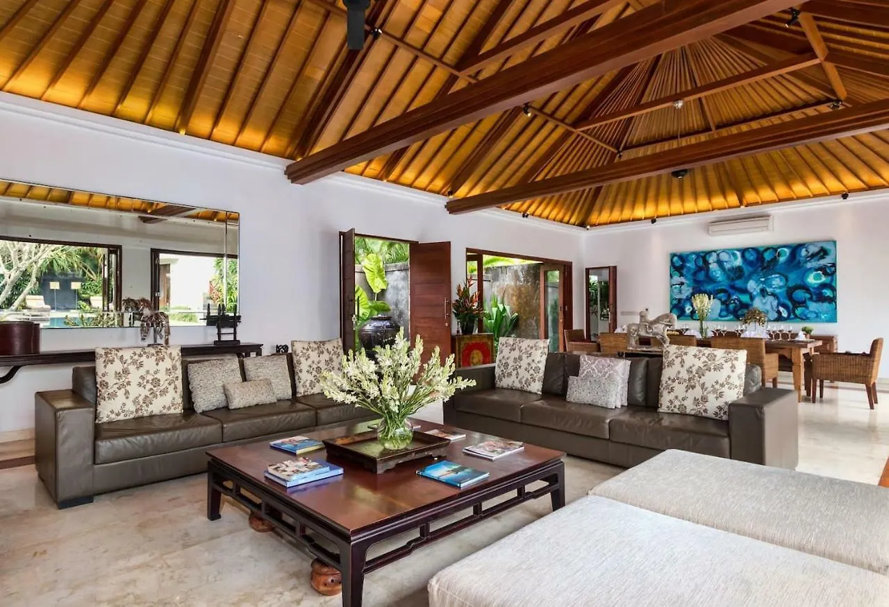Villa Rubina - Luxury Pool Villa In Batu Belig Next To The Beach! Seminyak  Holiday home Seminyak (Bali)