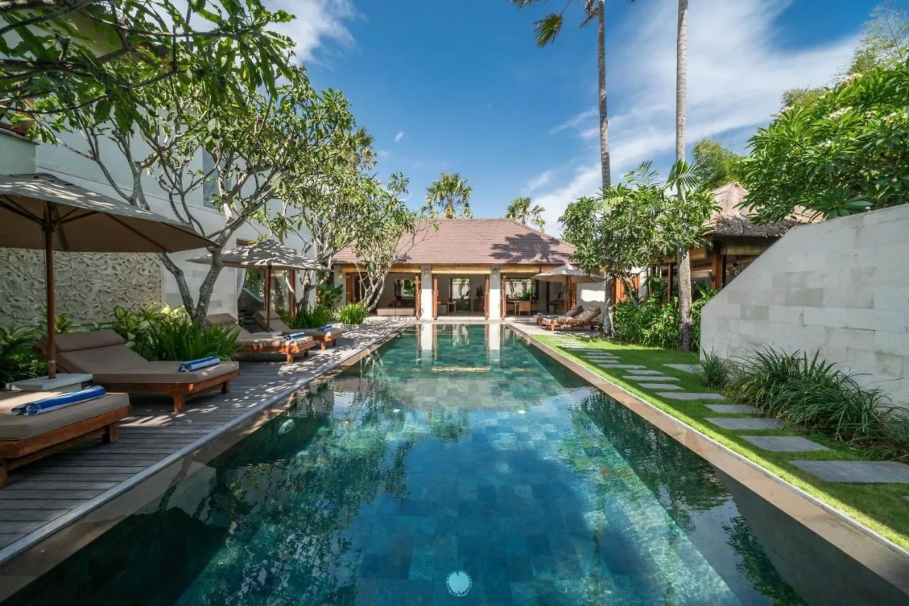 Villa Rubina - Luxury Pool Villa In Batu Belig Next To The Beach! Seminyak  Holiday home